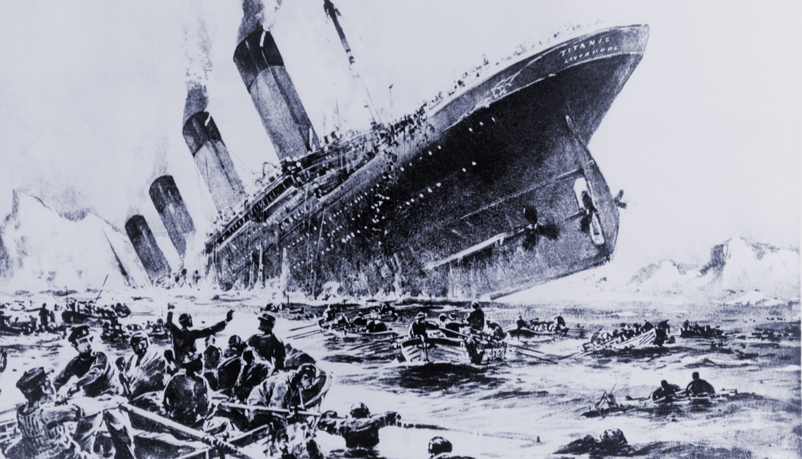  Sinking of the ocean liner the Titanic witnessed by survivors in lifeboats