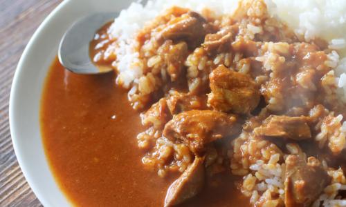 warm curry rice in white bowl
